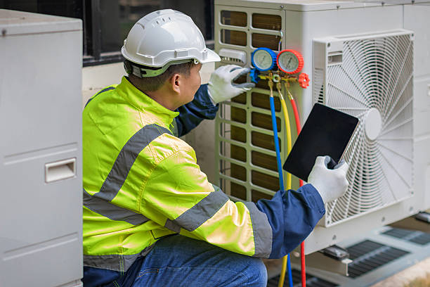 Professional Hvac technician working in Rushland, PA